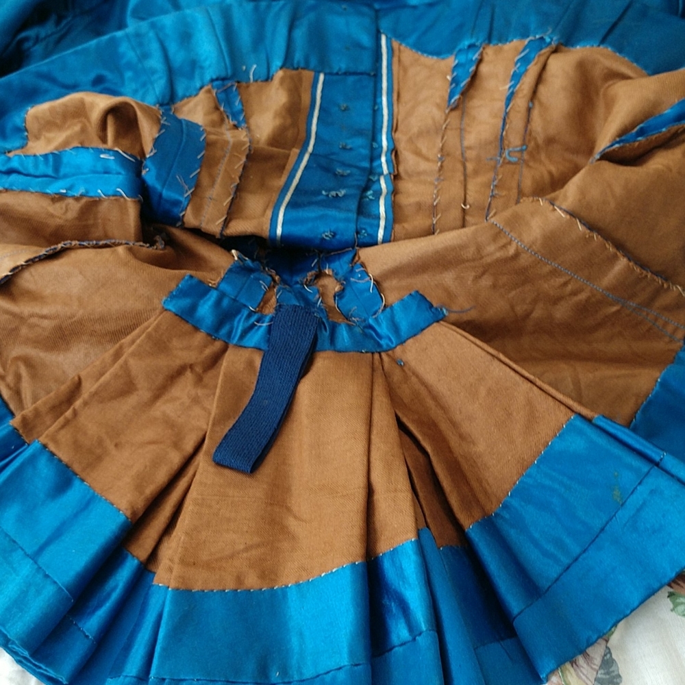 TRUE VICTORIAN ANTIQUE Child's SILK SATIN Bodice / Jacket - Picture 8 of 12